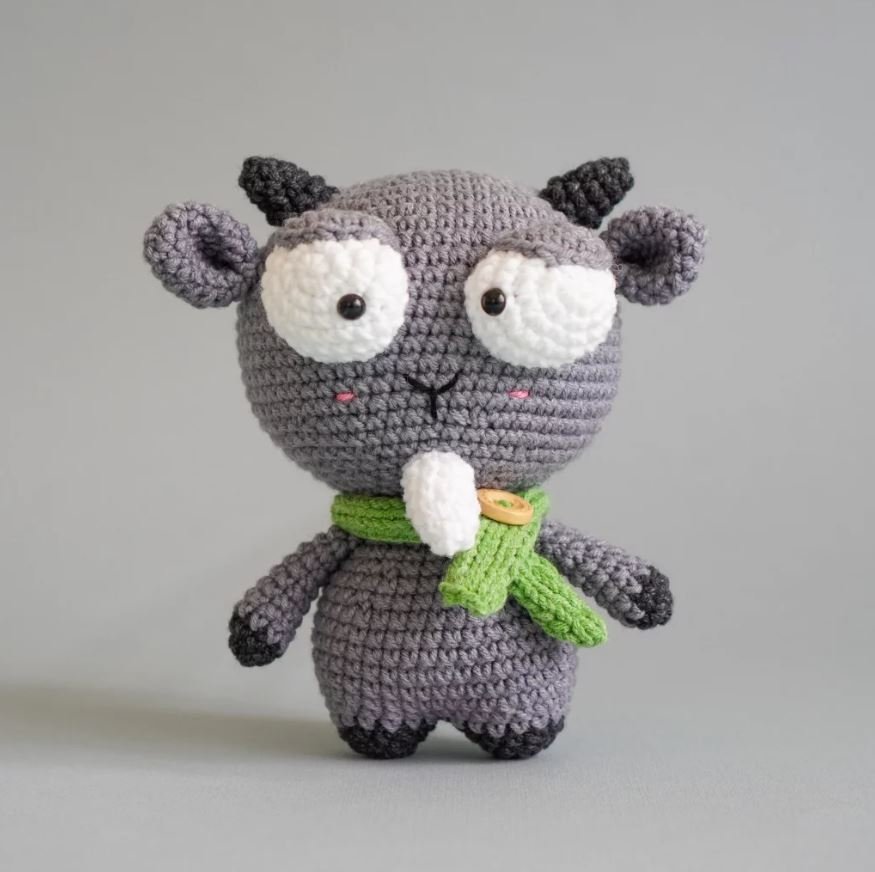 Joker The Goat Free Crochet Pattern - Amigurumi