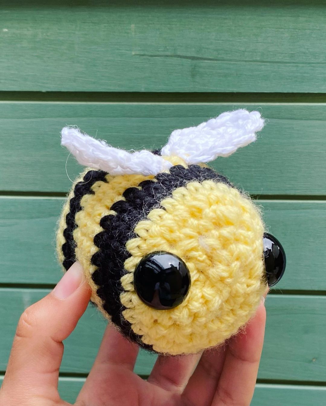 Bee Amigurumi Free Pattern – Amigurumi