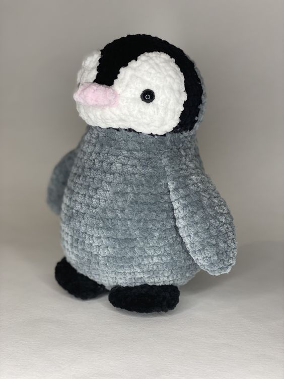 Plush Penguin Amigurumi Free Pattern – Amigurumi