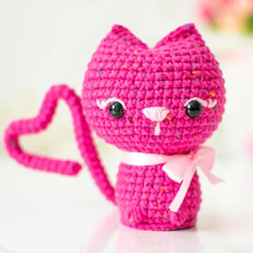 Knitting Cat Valentine’s Day Free Crochet Pattern – Amigurumi